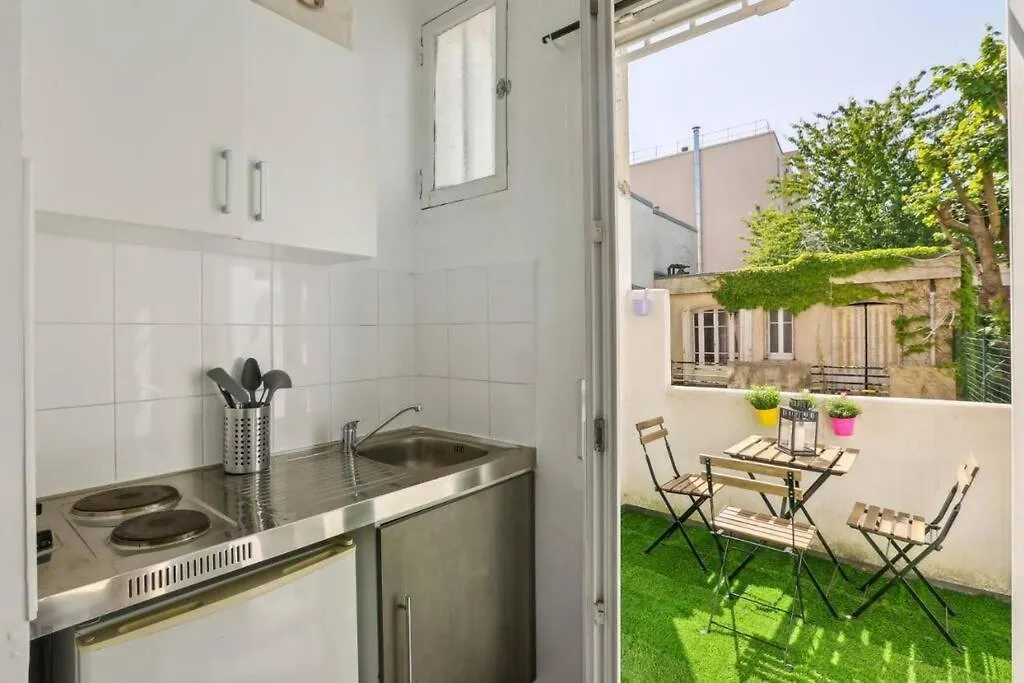 Cosy Studio With Terrace Retreat - Mp52A Apartment Paris