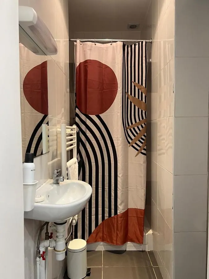 Cosy Studio With Terrace Retreat - Mp52A Apartment Paris France
